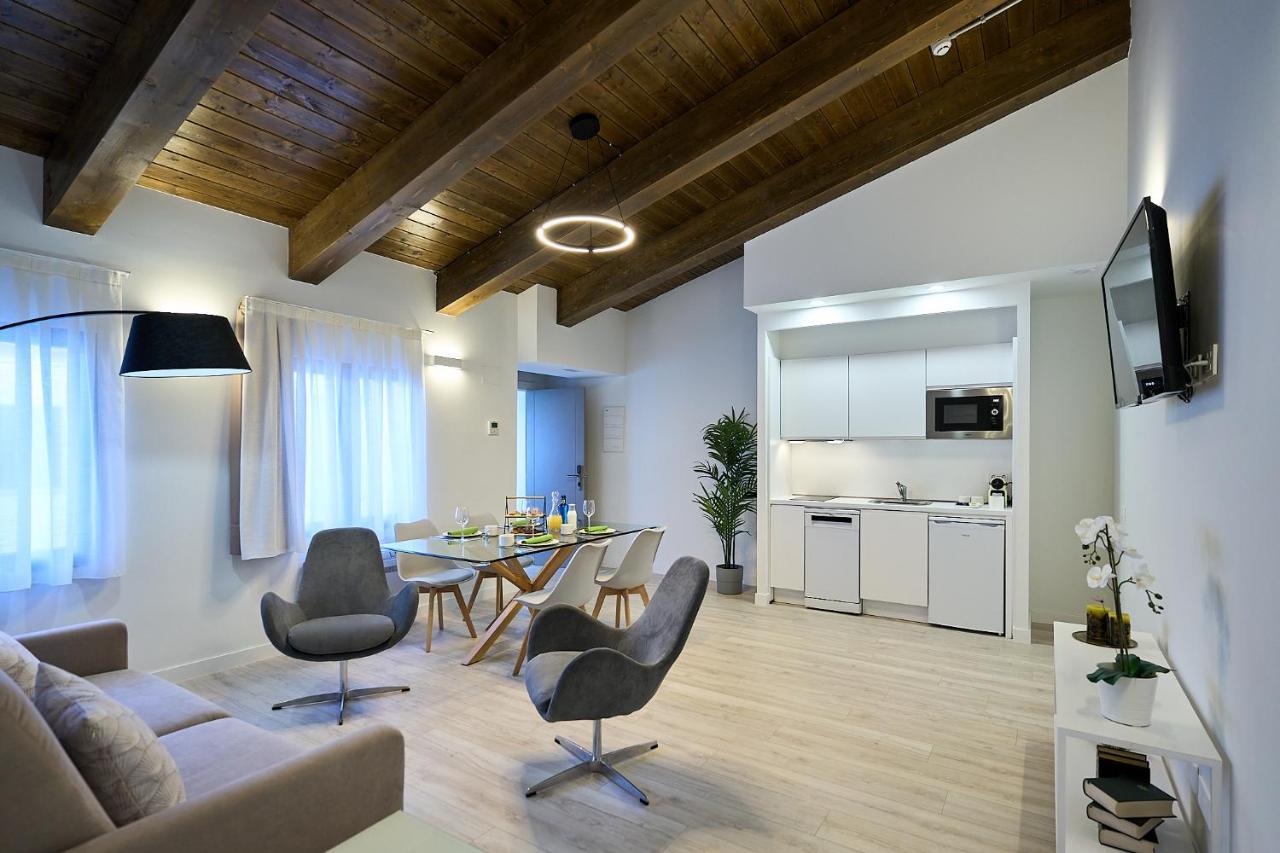 סלאמנקה Ines Luna Suites מראה חיצוני תמונה